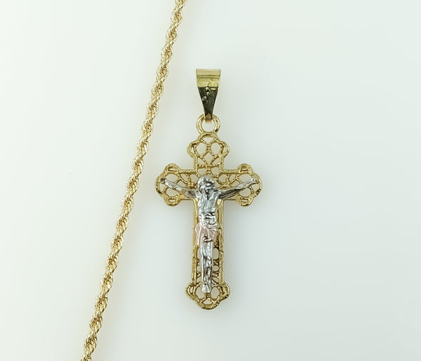Gold plated tri-color chain necklace with braided 2mm rope detail
Gold plated rope braided chain tri-color pendant neck