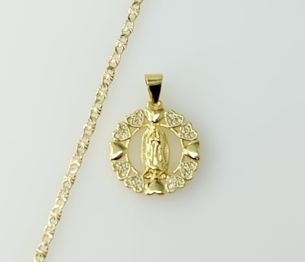 Gold plated small star-shaped Virgin Mary pendant chain necklace.

Gold plated chain necklace featuring a small Virgin M