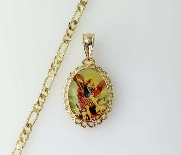 Gold plated figaro chain necklace with an archangel Saint Michael pendant.

Gold plated chain necklace with a Saint Mich