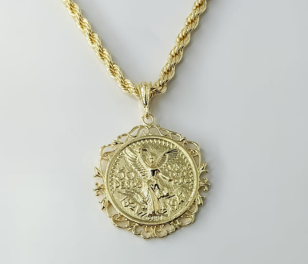 Gold plated double sided braided rope chain necklace with intricate design
Gold plated braided rope chain necklace with