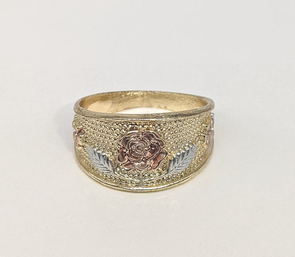 Plated Tri-Gold Flower Ring*